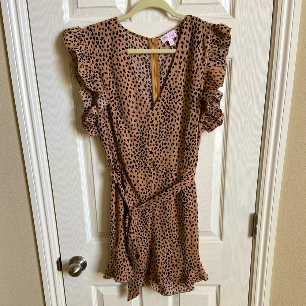 NWOT Pink Lily leopard print flutter romper